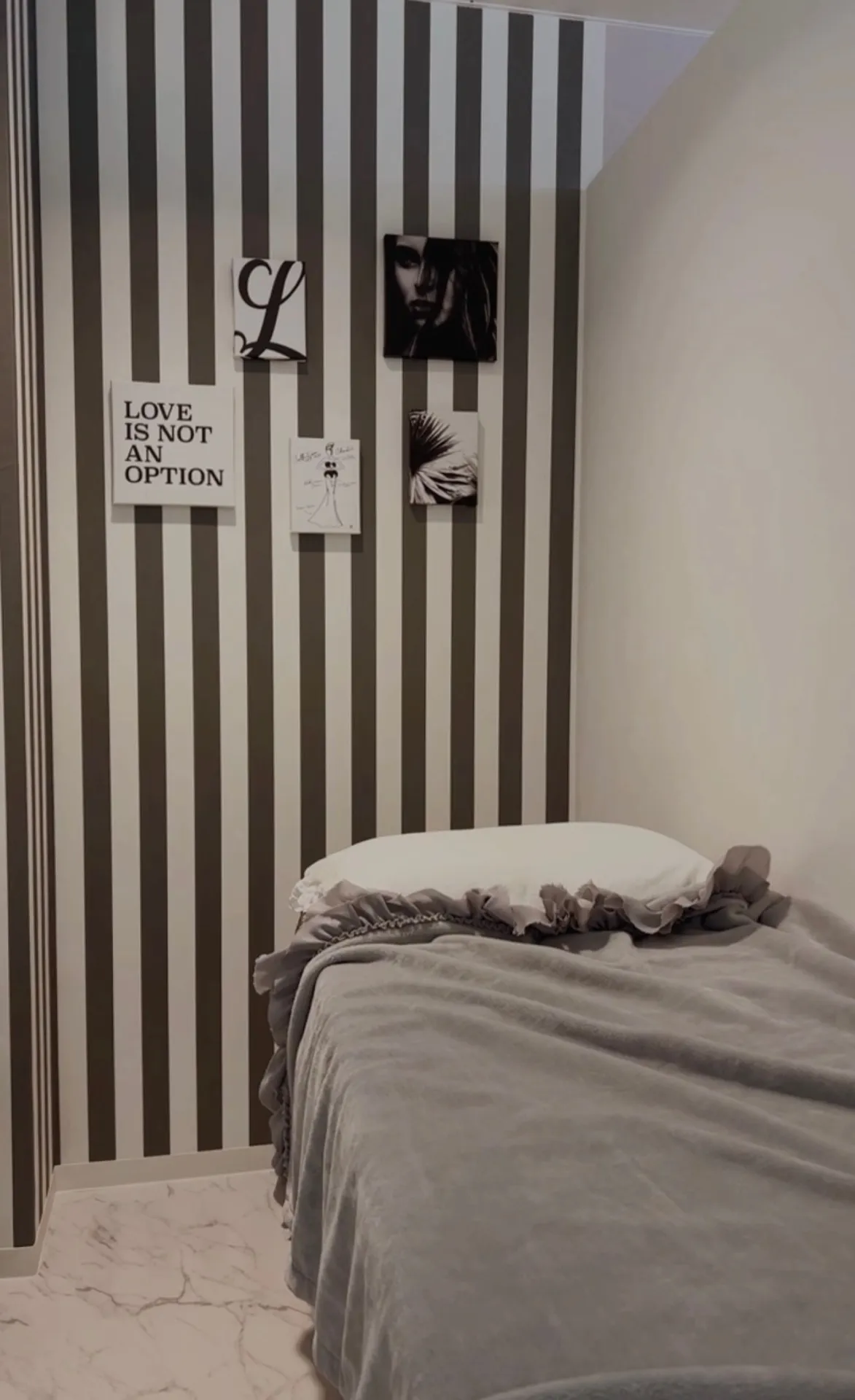Eye room